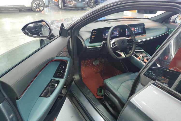 Used MG 7 2023 2.0T Automatic Trophy+ Ignition Glory Edition
