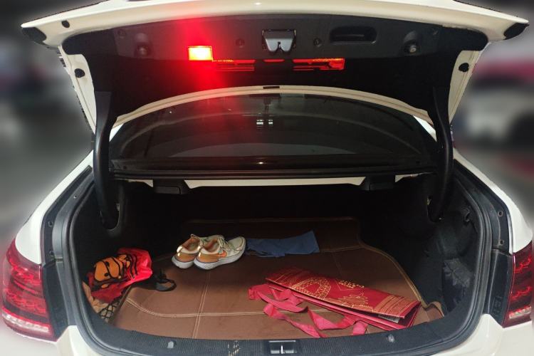 Used Mercedes-Benz E-Class 2014 E 260 Coupe Trunk