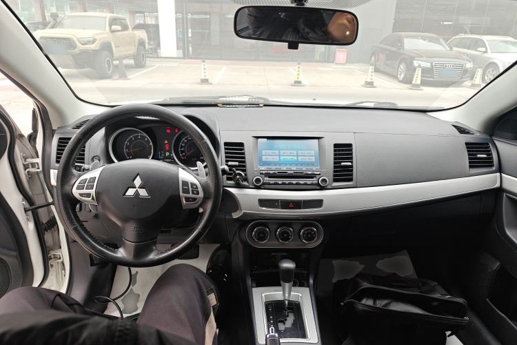Used Mitsubishi Lancer EX 2015 1.8L CVT ZhiShang Edition China V Standard
