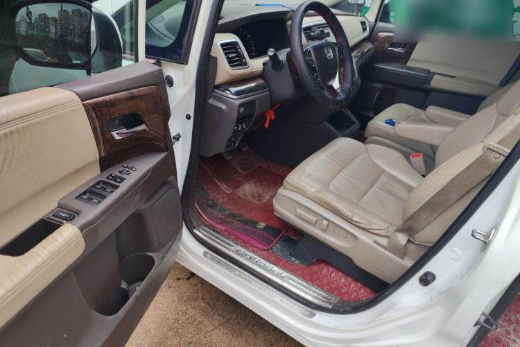 Used Honda Odyssey 2015 Revised 2.4L Luxury Edition
