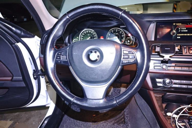 Used BMW 5 Series 2017 525Li Luxury Design Package Steering Wheel