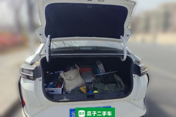 Used Dongfeng Aeolus Yixuan 2023 1.5L Automatic Glory Edition