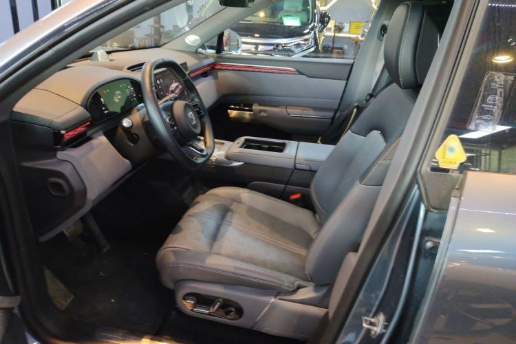 Used Zeekr 7X 2025 100 kWh Long-Range Rear-Wheel Drive with Intelligent Driving Features