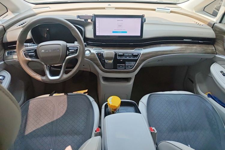 Used Roewe iMAX8 2023 400TGI Comfort Edition