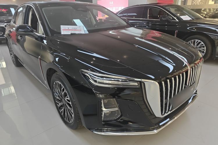 Used Hongqi H5 2025 2.0T Automatic Flag Edition – 500 000 Units Commemorative Version Front Right 45 Deg