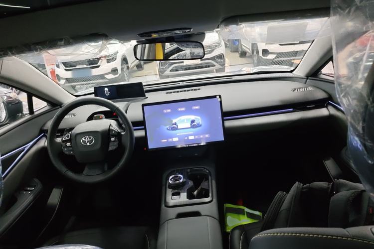 Used Toyota bZ5 2025 Model 550 PRO Center Console