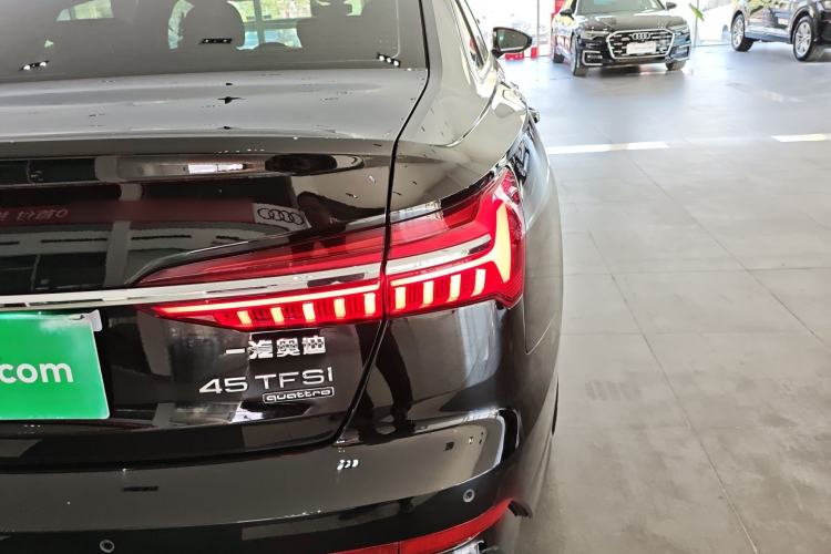 Used Audi A6L 2021 45 TFSI Prestige Dynamic Edition Right Rear Taillight