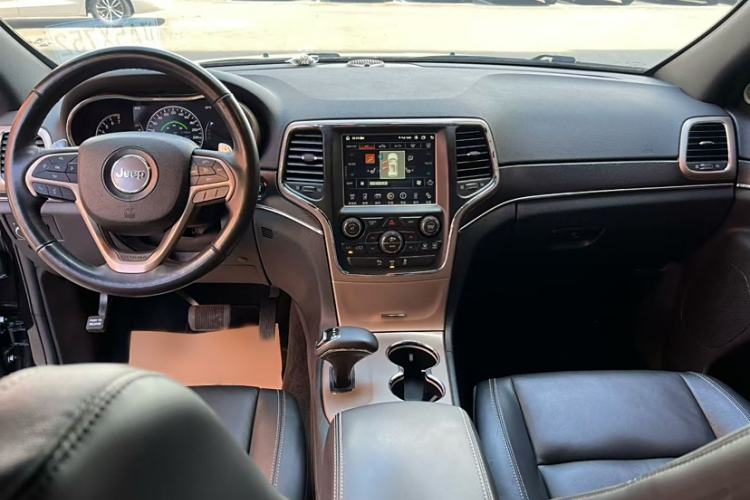 Used Jeep Grand Cherokee 2015 3.0L Comfort Navigation Edition