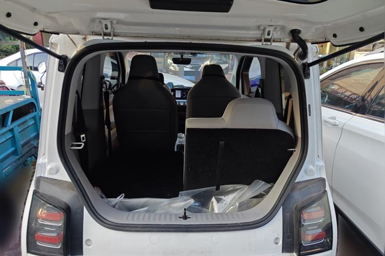 Used Wuling Air ev 2023 - Four Seats - Advanced Edition
