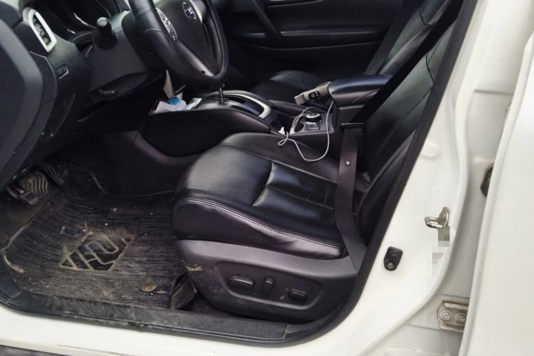 Used Nissan X-Trail 2014 2.5L CVT Leading Edition 4WD