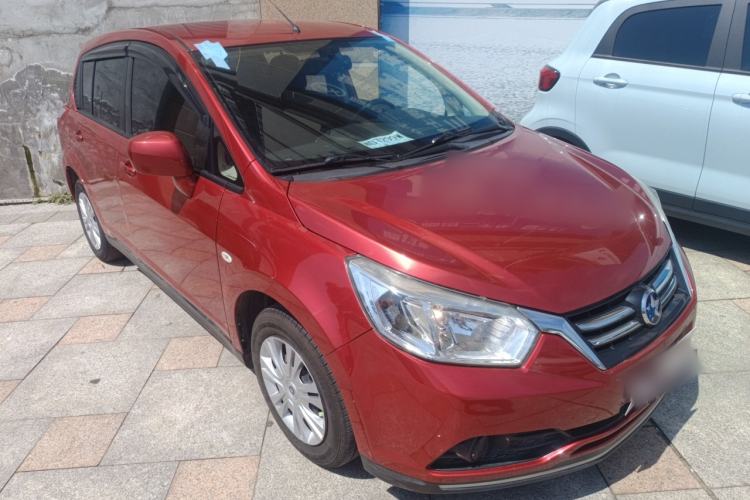 Used Venucia R50 2015 1.6L Automatic Fashion Edition