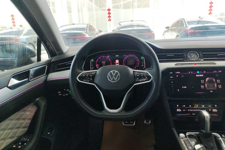 Used Volkswagen Magotan 2024 2 Million Units Zhongxiang Version 330TSI DSG Luxury Edition Steering Wheel