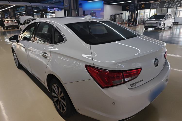 Used Buick Verano 2018 Sedan 20T Dual-Clutch Luxury Model
