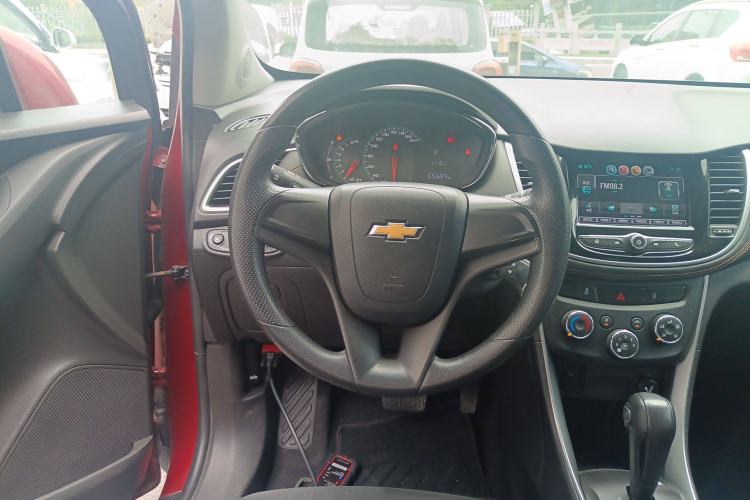 Used Chevrolet Trax 2018 330T Automatic Two-Wheel Drive Elite Model
