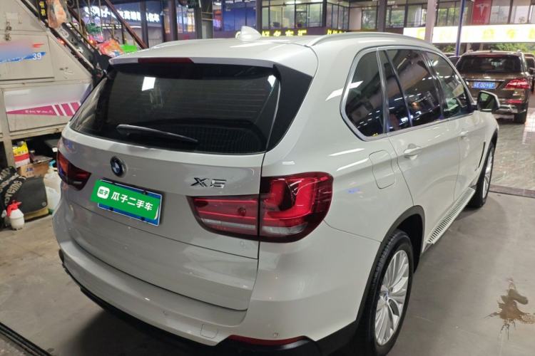 Used BMW X5 2014 xDrive35i Elegant Edition Rear Right 45 Deg