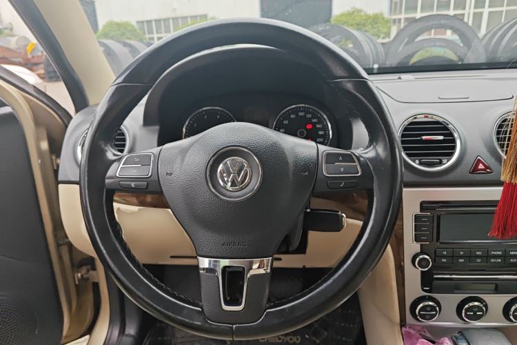 Used Volkswagen Lavida 2011 1.6L Automatic Pinxuan Edition Steering Wheel