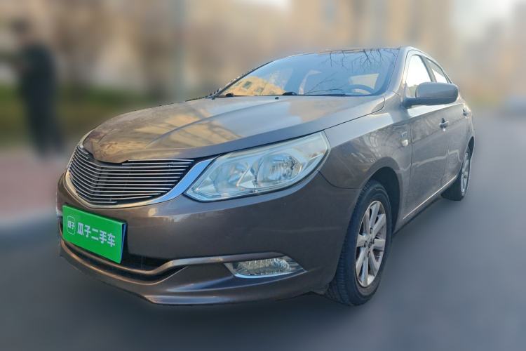 Used Baojun 630 2013 1.5L manual standard version