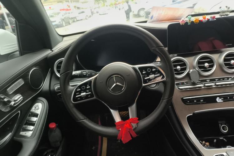 Used Mercedes-Benz GLC 2021 GLC 260 L 4MATIC Luxury Model Steering Wheel