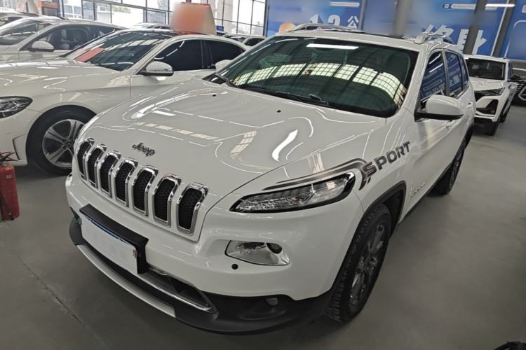Used Jeep Cherokee 2020 2.0L Two-Wheel Drive Classic Sports Edition