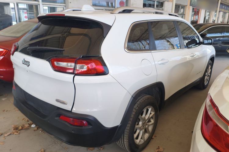 Used Jeep Cherokee 2016 2.0L Superior Edition