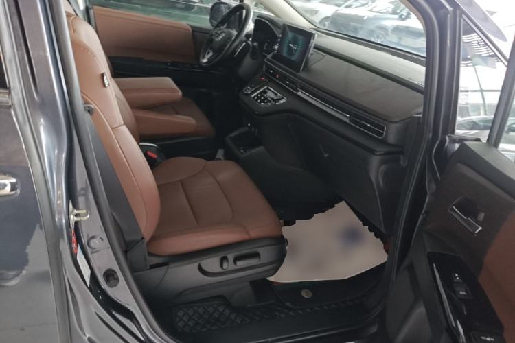 Used Honda Odyssey 2022 2.0L eHEV Sharp Supreme Edition Right Front Seat