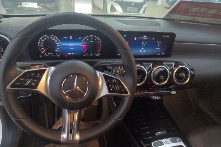 Used Mercedes-Benz A-Class 2023 A 180 L Center Console