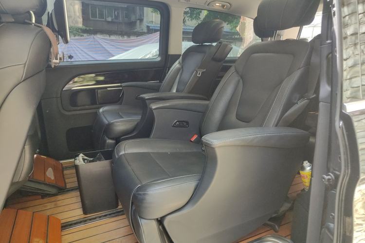 Used Mercedes-Benz V-Class 2018 V 260 Prestige Edition China VI Left Rear Seat