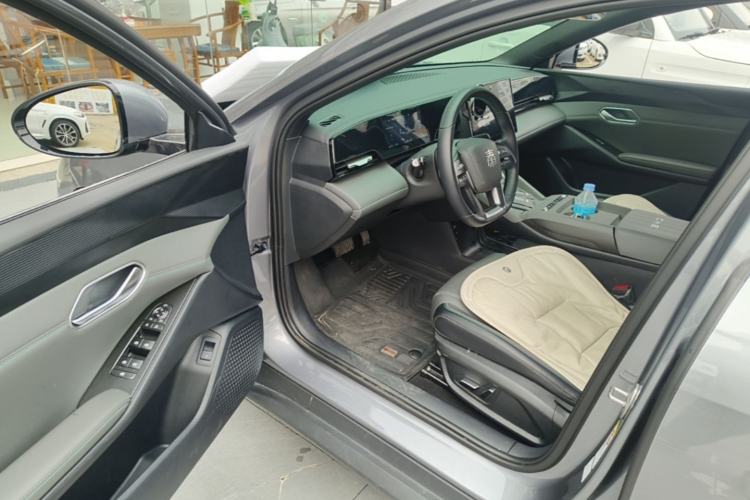 Used BYD Qin L 2025 EV 470KM Leading Edition Driver Seat