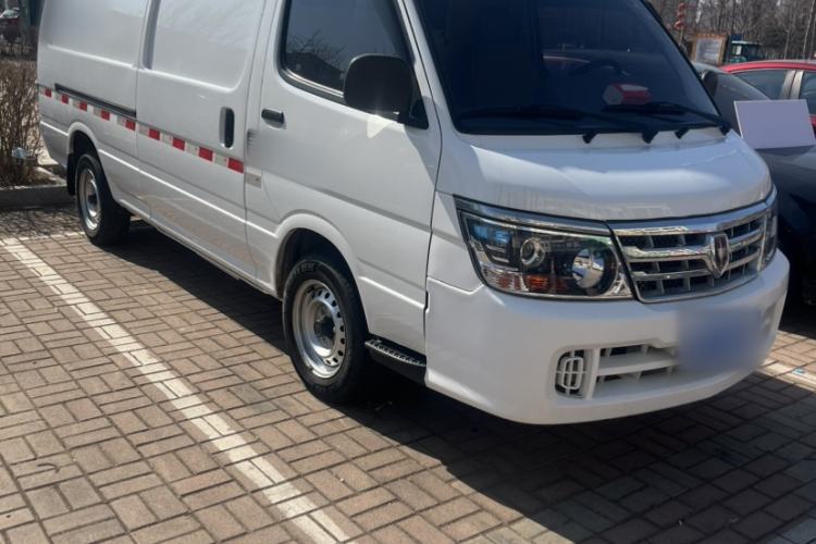 Used Jinbei Hiace 2020 2.0L Xiangyun Series Luxury Van High Roof China VI Standard Model 1TZS