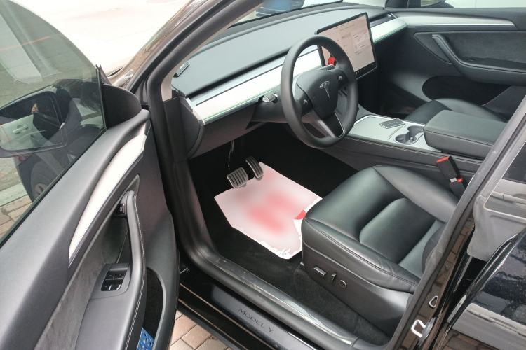 Used Tesla Model Y 2023 Rear-Wheel-Drive Version