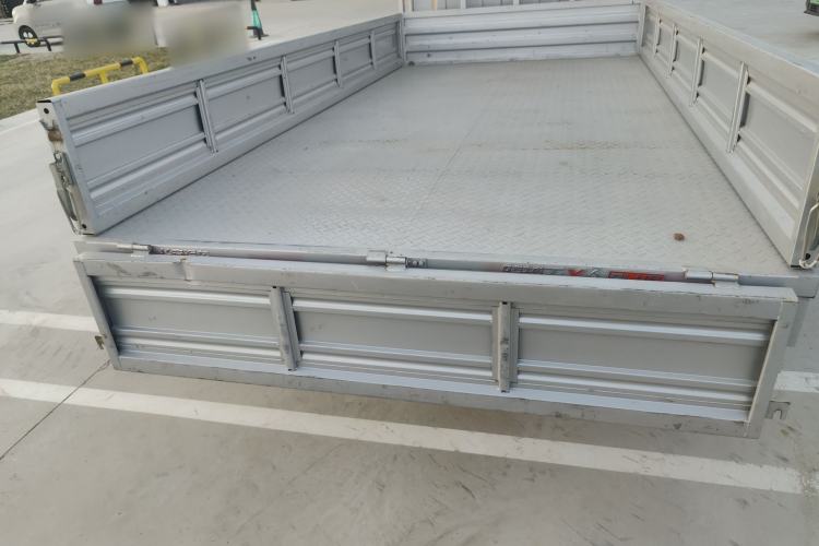 Used CHANGAN KUAYUE Wang X3 2021 1.6L Standard Single-Row Dual Rear Wheels 3300mm Cargo Bed DAM16KR Trunk