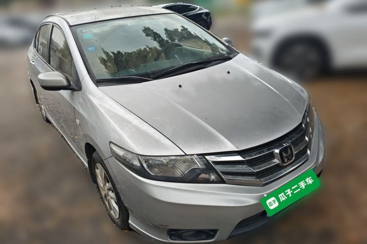 Used Honda City Classic 2012 1.5L manual Comfort version Front Right 45 Deg