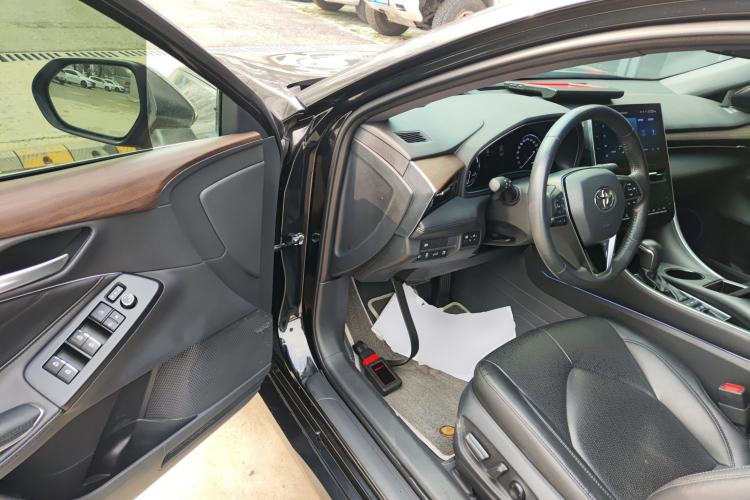 Used Toyota Avalon 2023 Dual-Engine 2.5L Luxury Edition Driver Seat
