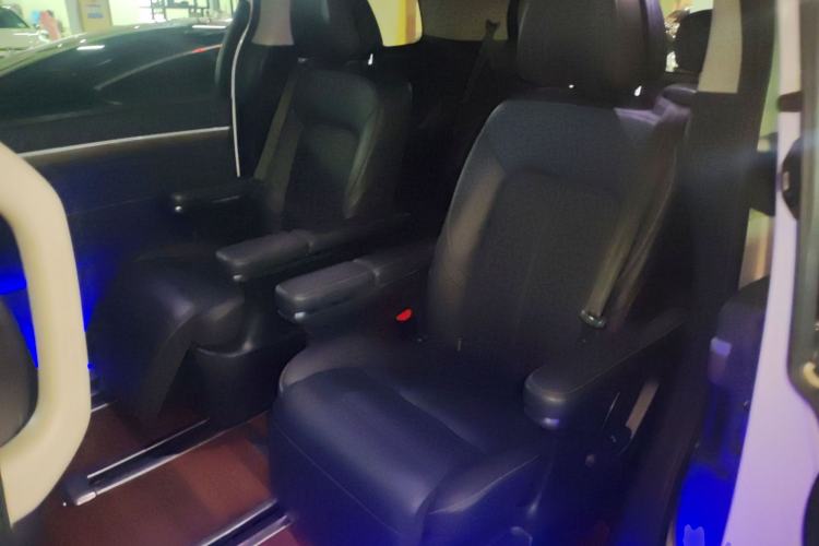 Used GAC Trumpchi M8 2021 Lingxiu Series 390T Deluxe Edition Left Rear Seat