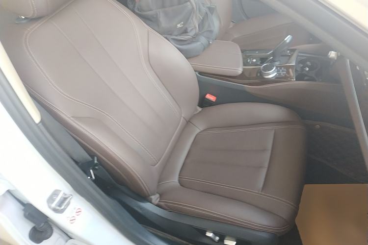 Used BMW 5 Series 2019 Facelifted 525Li Luxury Package
