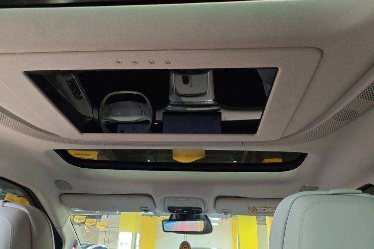 Used XPeng X9 2025 740 Ultra-Long Range Max