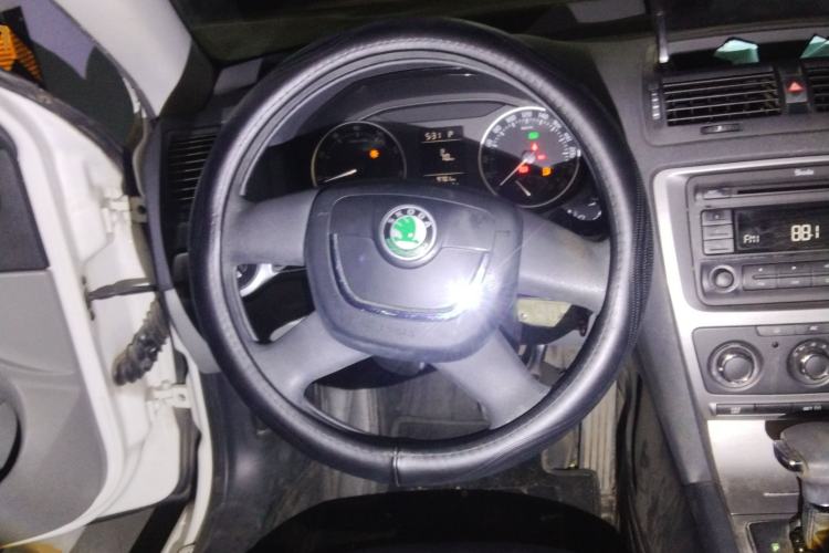 Used Skoda Octavia 2012 1.6L Automatic Yijie Edition Steering Wheel