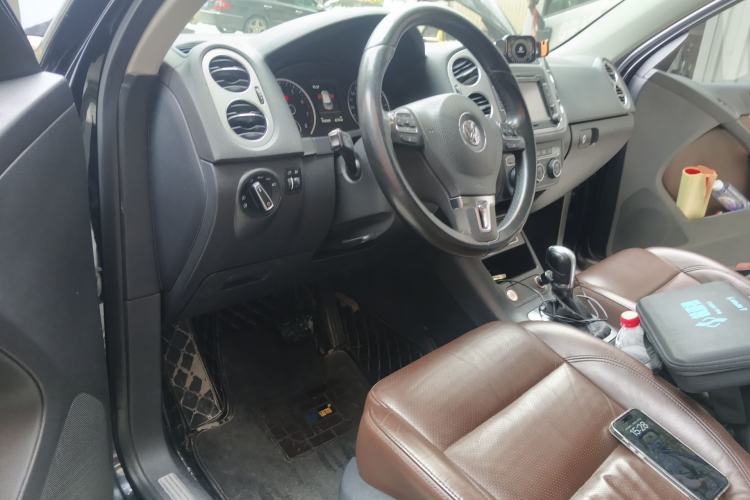 Used Volkswagen Tiguan 2015 1.8TSI Automatic All-Wheel-Drive Luxury Model Driver Seat