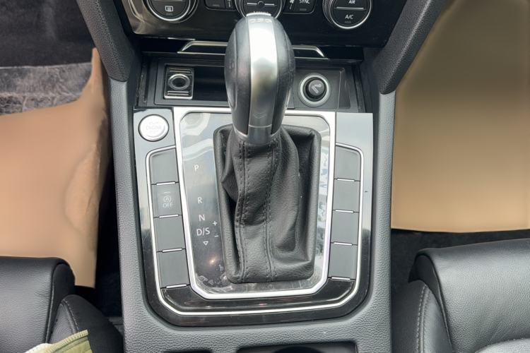 Used Volkswagen Magotan 2019 330TSI DSG Luxury Version China VI Standard
