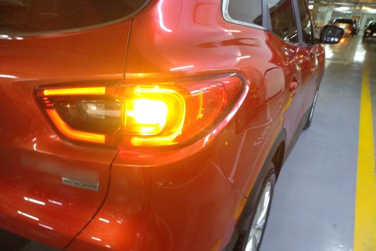 Used Renault Kadjar 2017 2.0L Two-Wheel Drive Fashion Edition Exterior 3