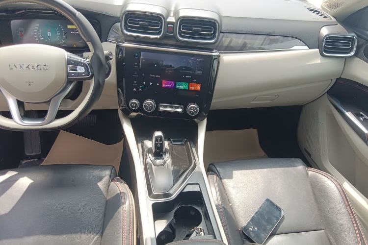 Used Lynk & Co 02 2018 1.5T DCT Two-Wheel Drive Zhaopu Version China V Standard Center Console