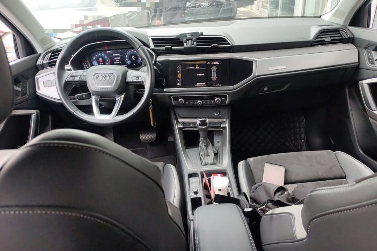 Used Audi Q3 2019 35 TFSI Advanced Dynamic Edition
