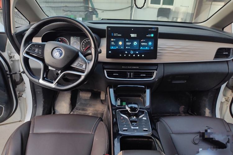 Used BYD Song MAX New Energy 2022 DM-i 105KM Prestige Model Interior 2