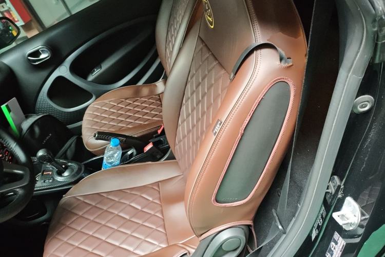 Used smart fortwo 2016 1.0L 52 kW Convertible Passion Edition
