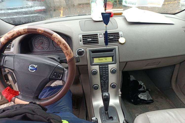 Used Volvo S40 2011 2.0L Automatic ZhiShang Edition
