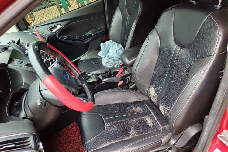 Used Ford Focus 2012 Sedan 1.6L Automatic Fashion Edition Left Front Seat