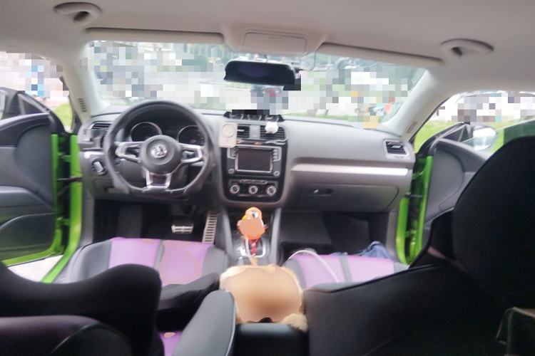 Used Volkswagen Scirocco 2015 1.4TSI Fashion Edition Center Console