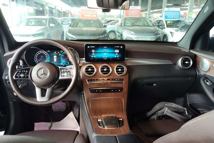 Used Mercedes-Benz GLC 2020 Facelift GLC 300 L 4MATIC Dynamic Edition