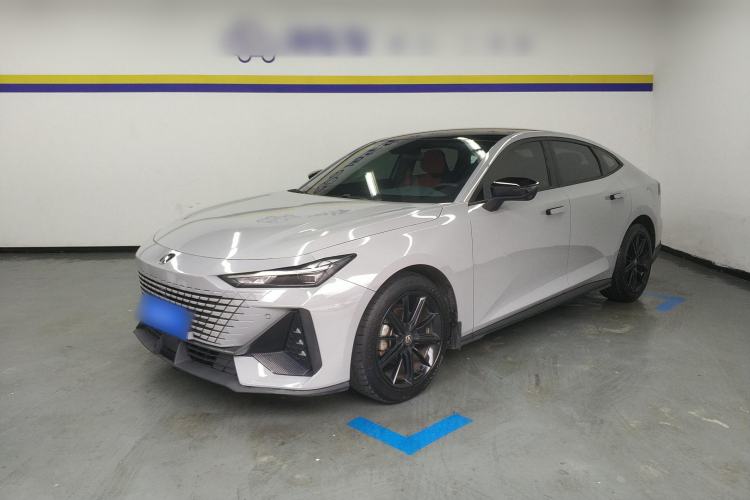 Used Changan UNI-V 2022 1.5T Prestige Version
