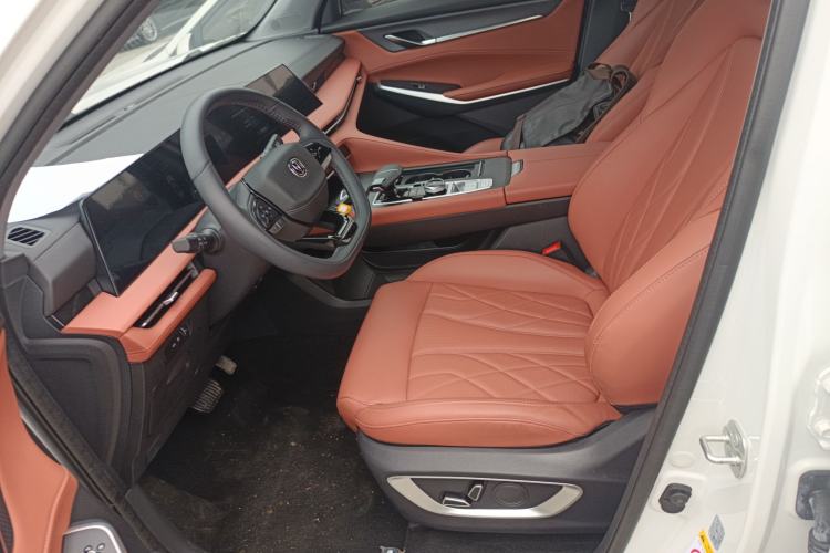 Used Changan CS75 PLUS 2024 3rd Generation Champion Edition 1.5T Intelligent Drive Dynamic Model